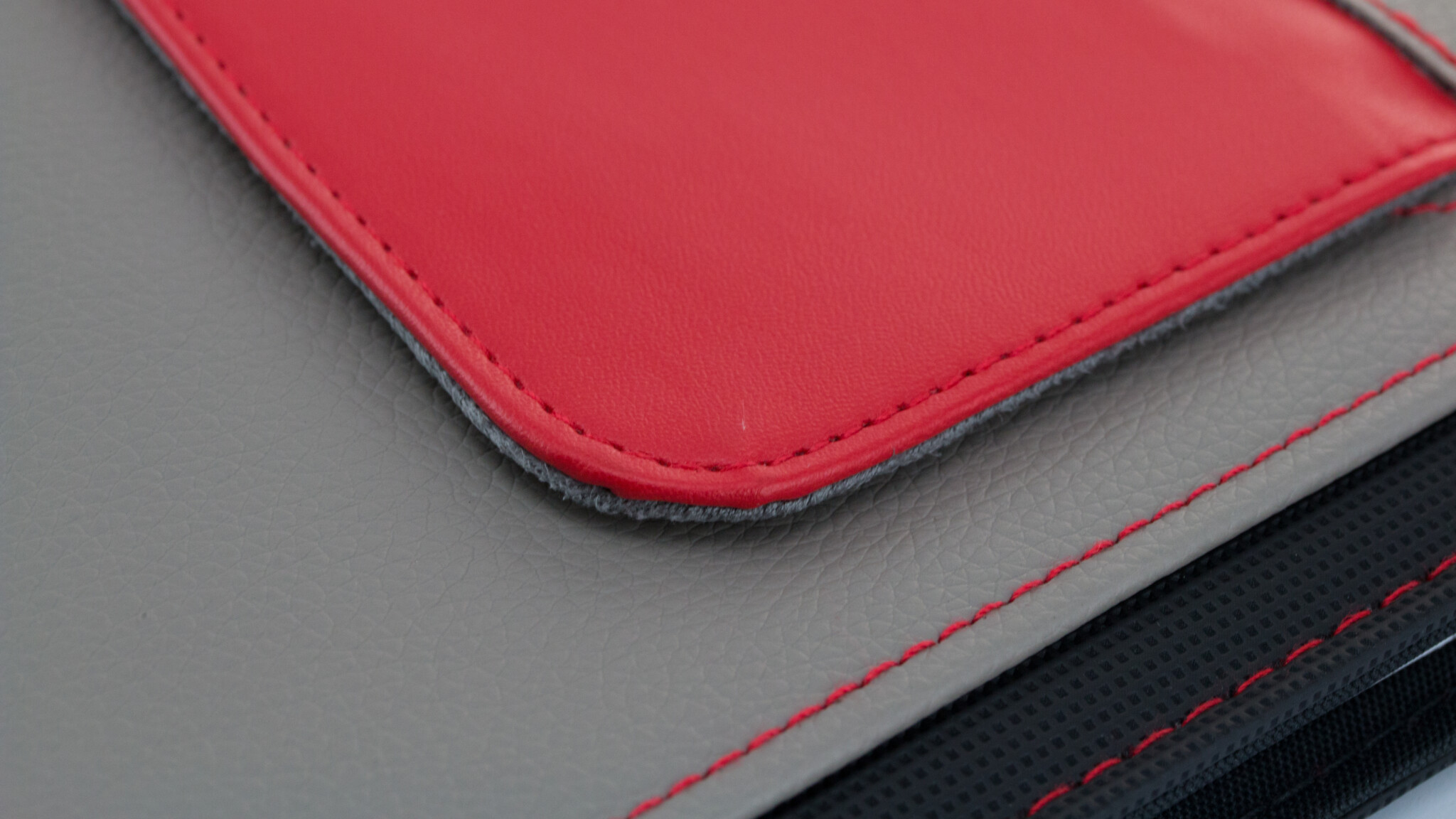 La Pochette Tablette Personnalisable Pour Voiture: le top