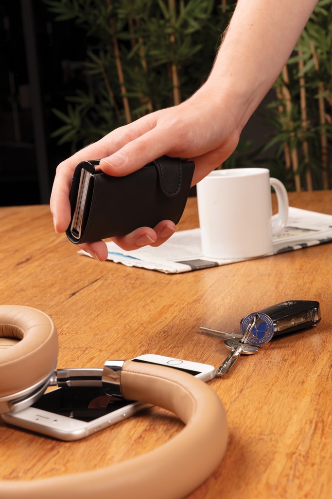 Miniature 9 pour Porte-cartes anti RFID en aluminium et PU