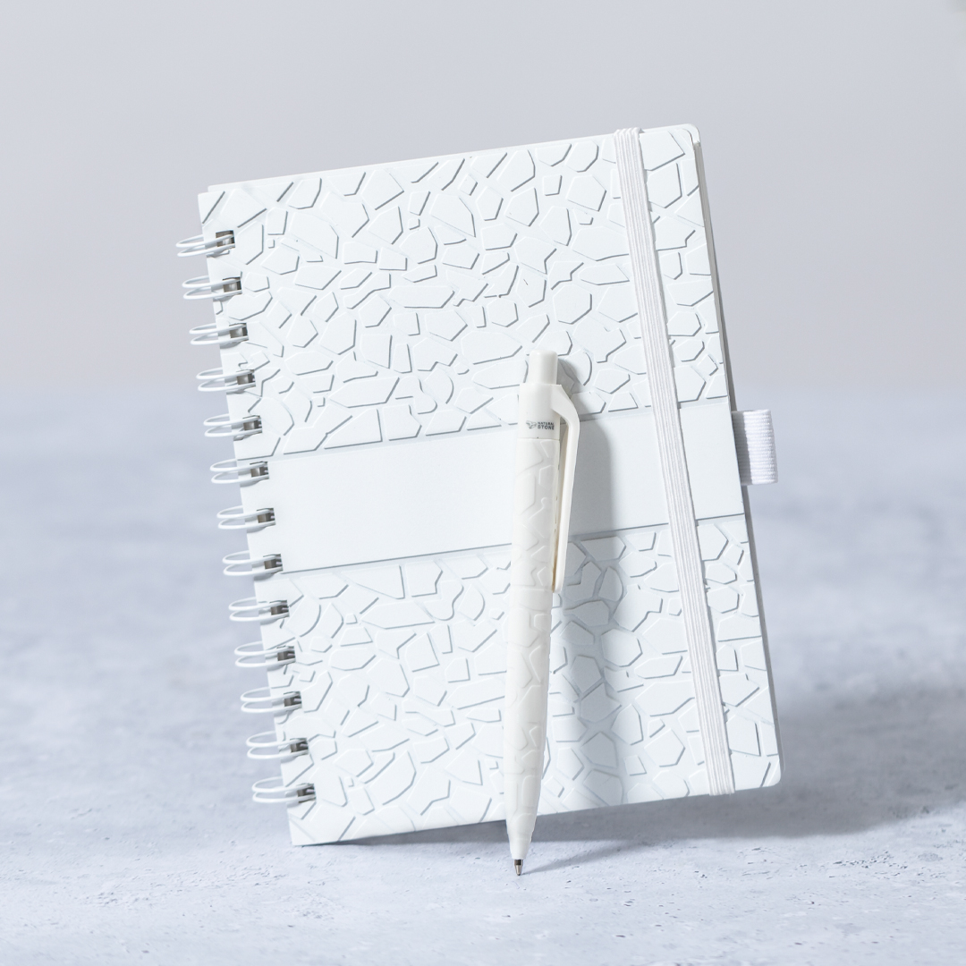 Miniature 4 pour Cahier Meniqo - personnalisable