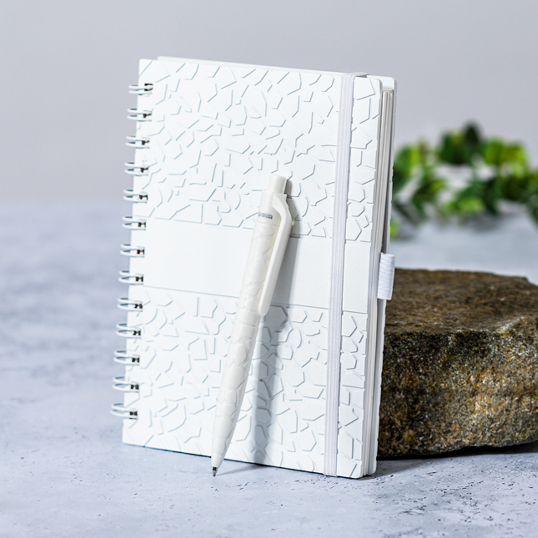 Miniature 5 pour Cahier Meniqo - personnalisable
