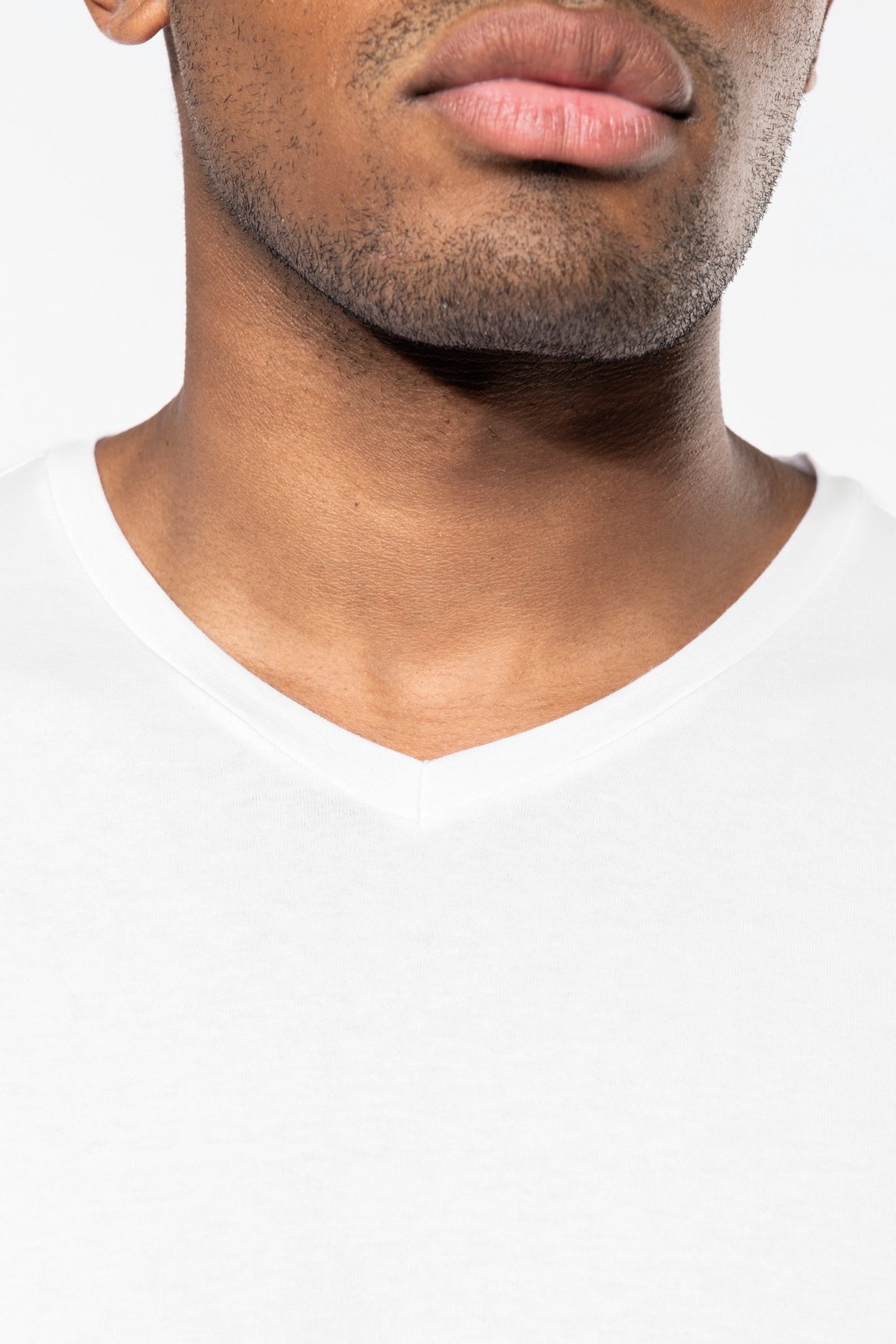 Miniature 10 pour T-shirt manches courtes col V homme
