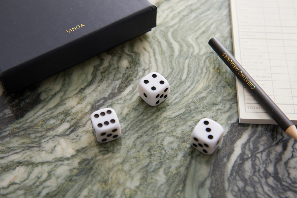 Miniature 6 pour VINGA Jeu de table basse Yatzy