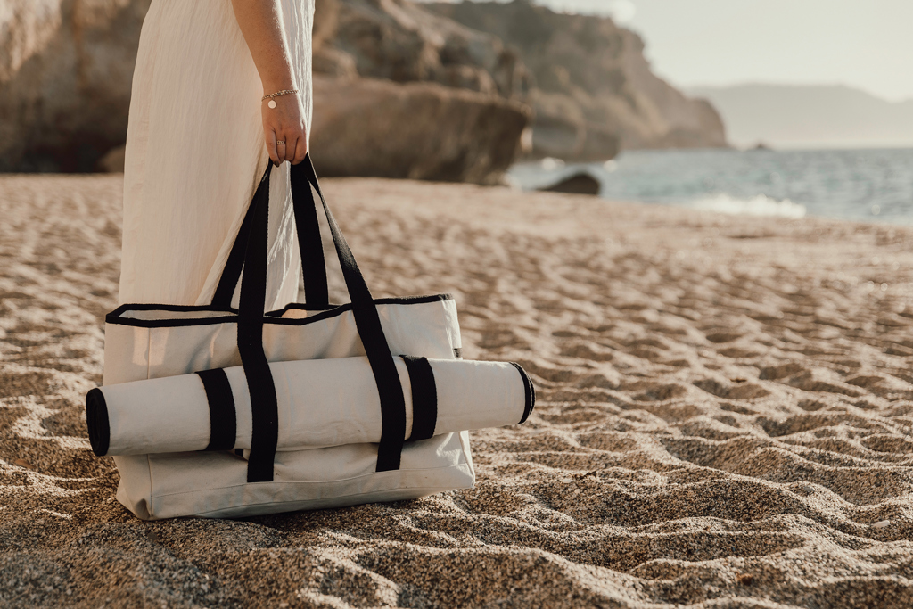 Miniature 4 pour VINGA Sac de plage en toile recyclée AWARE™  Volonne