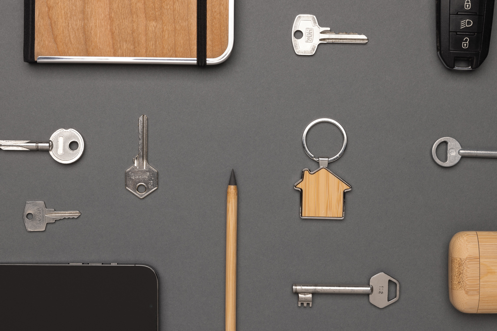 Miniature 8 pour Porte-clés maison en alliage de zinc RCS et bambou