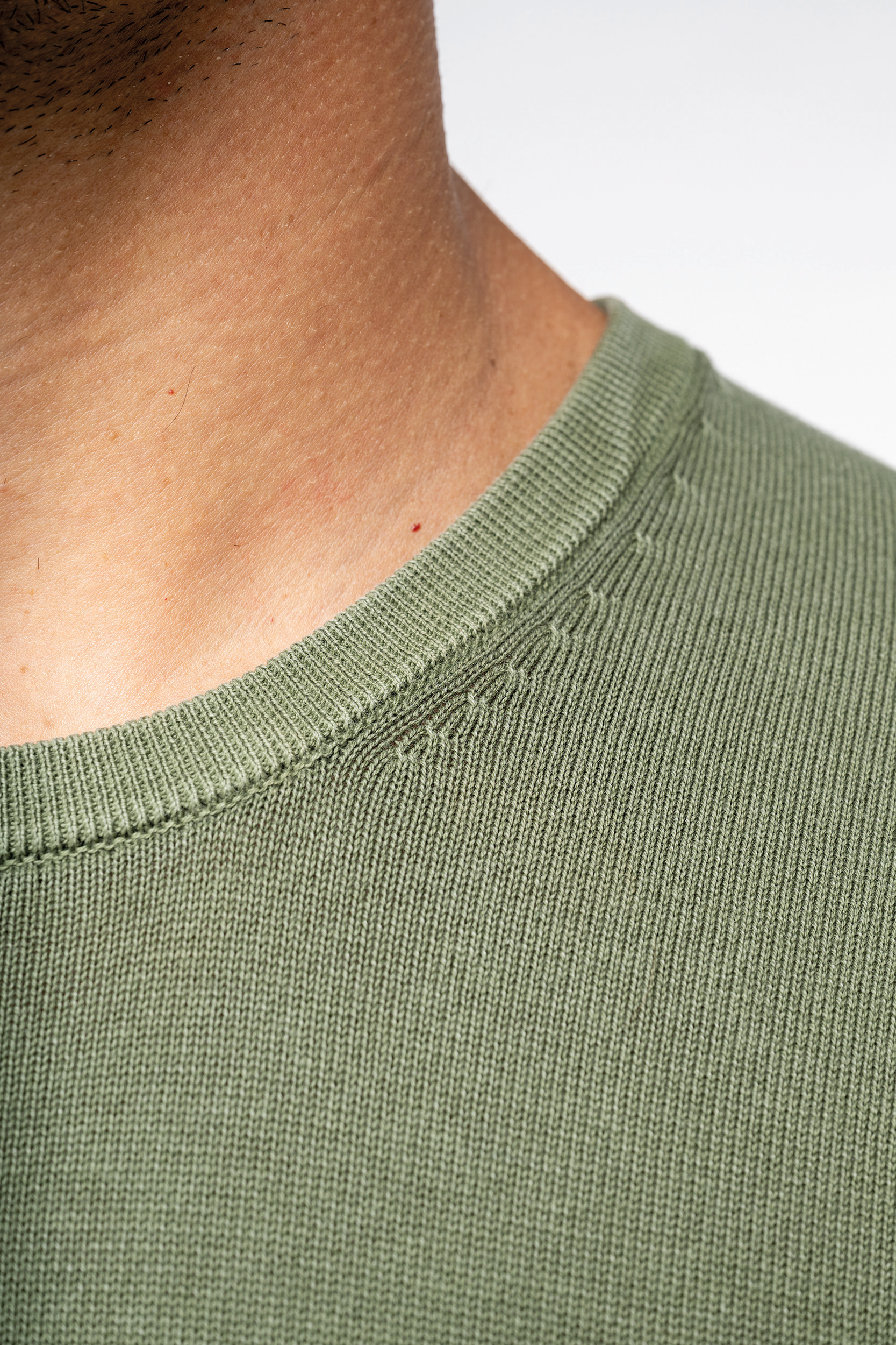 Miniature 6 pour Pull écoresponsable délavé à col rond homme