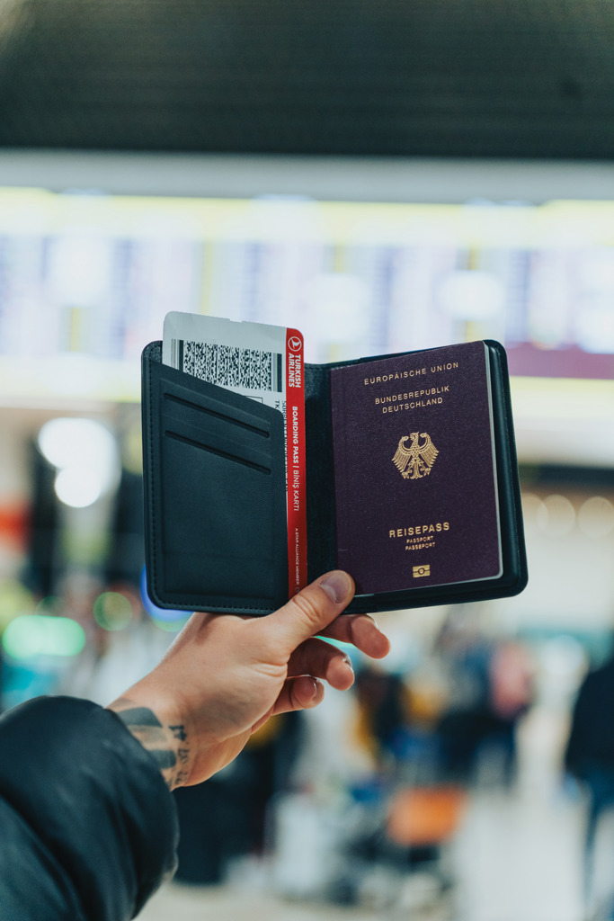Miniature 9 pour Porte-passeport en RCS avec géolocalisation Trackmate
