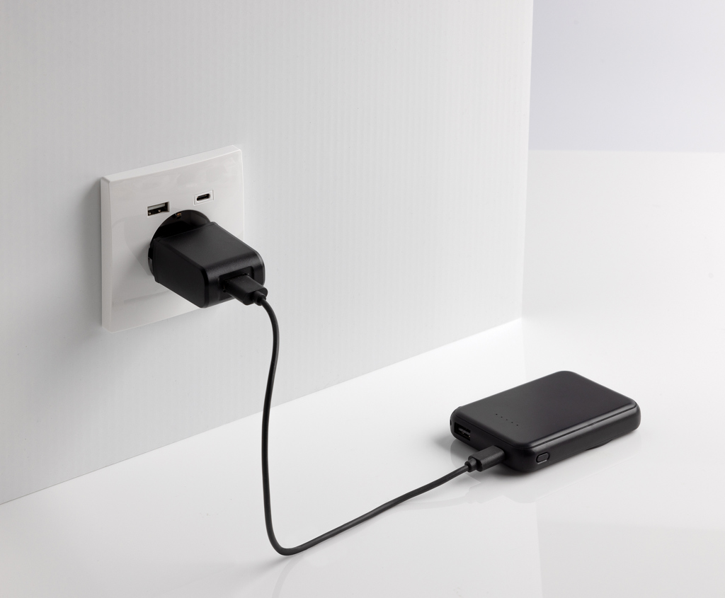 Miniature 8 pour Powerbank 5000mAh et 5W en plastique recyclé RCS Stellar