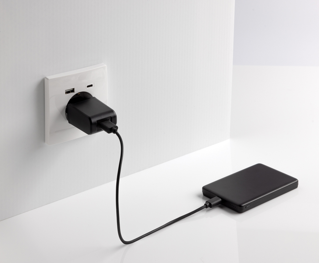 Miniature 8 pour Powerbank 5000mAh et 5W en aluminium recyclé RCS Orion