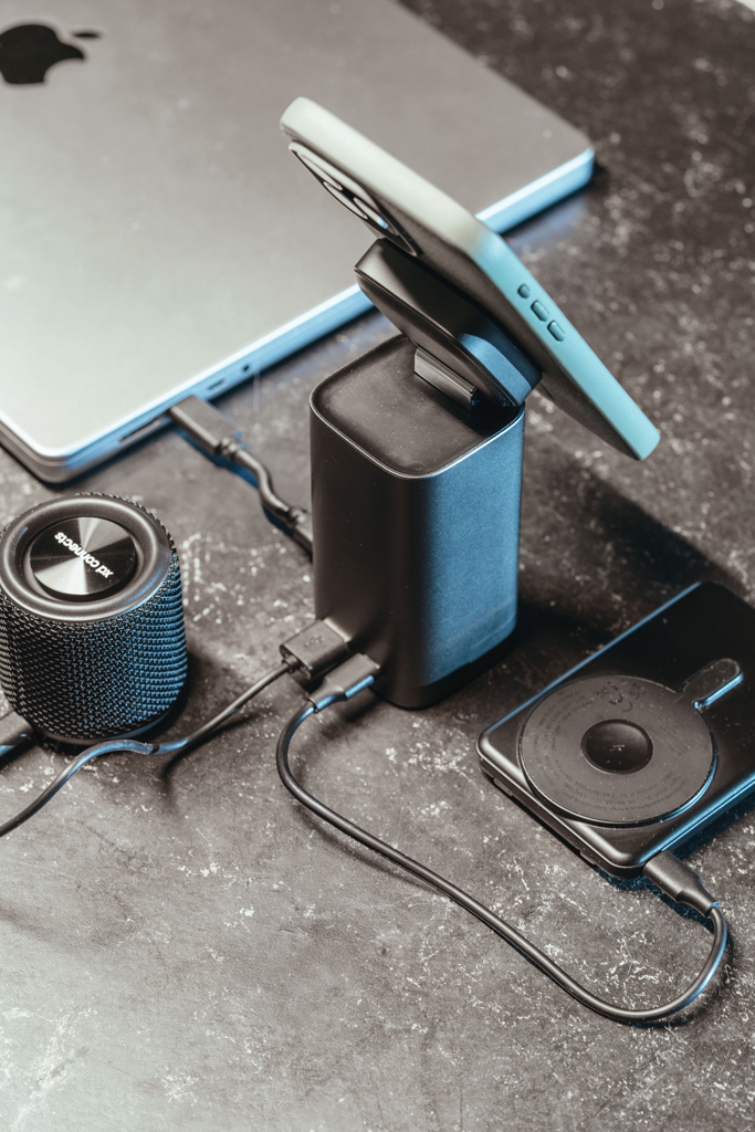 Miniature 9 pour Powerbank magnétique 15.000mAh/100W Urban Vitamin Sunnyvale
